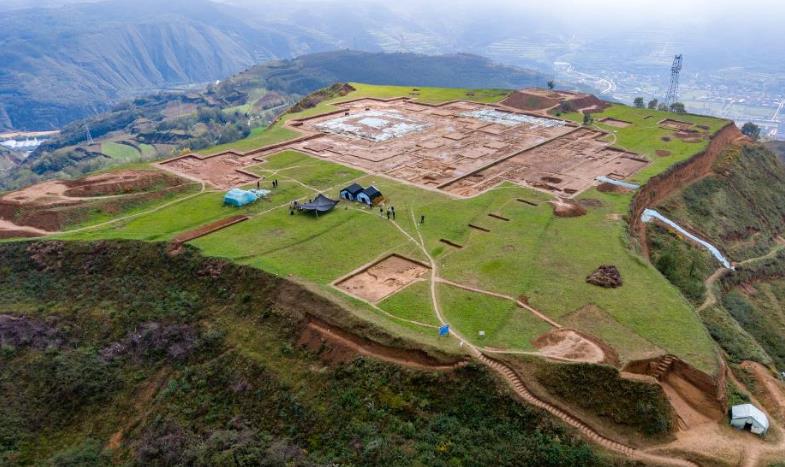 走進四角坪遺址